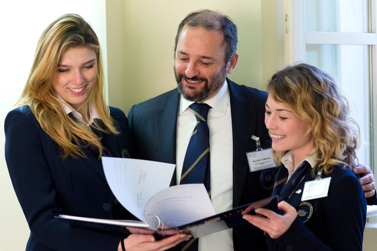 info@fotocarra.it - phone: + 39 3297476074