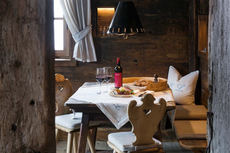 Das Foto darf ausschließlich für Marketingmaßnahmen des Kur-und Sporthotels "BAD MOOS" in Sexten-Südtirol-Italien verwendet werden. Jegliche Nutzung Dritter ist mit dem Bildautor www.guenterstandl.de gesondert zu vereinbaren.