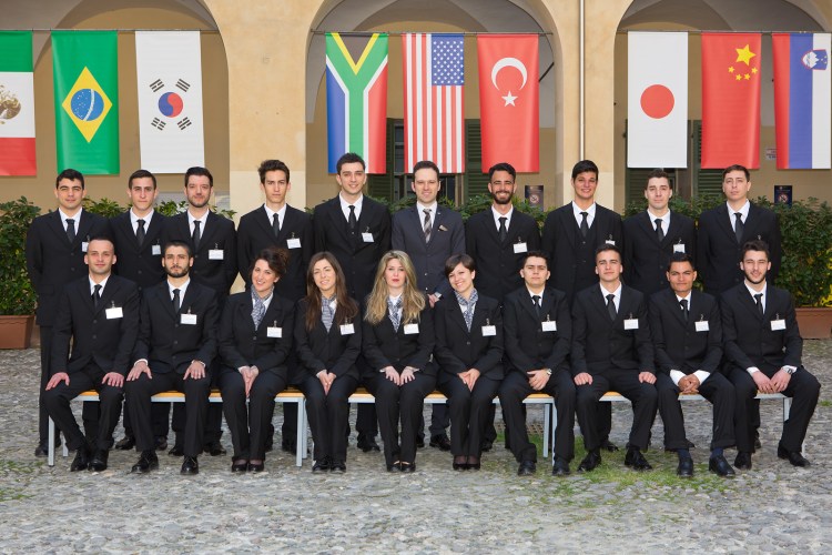 info@fotocarra.it - phone: + 39 3297476074