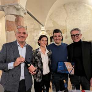 VERONELLI PREMIA LA RISCOPERTA DELLA DOC OSTUNI: AMALBERGA SI AGGIUDICA IL SOLE CON LO STÙNE&nbsp;OTTAVIANELLO
